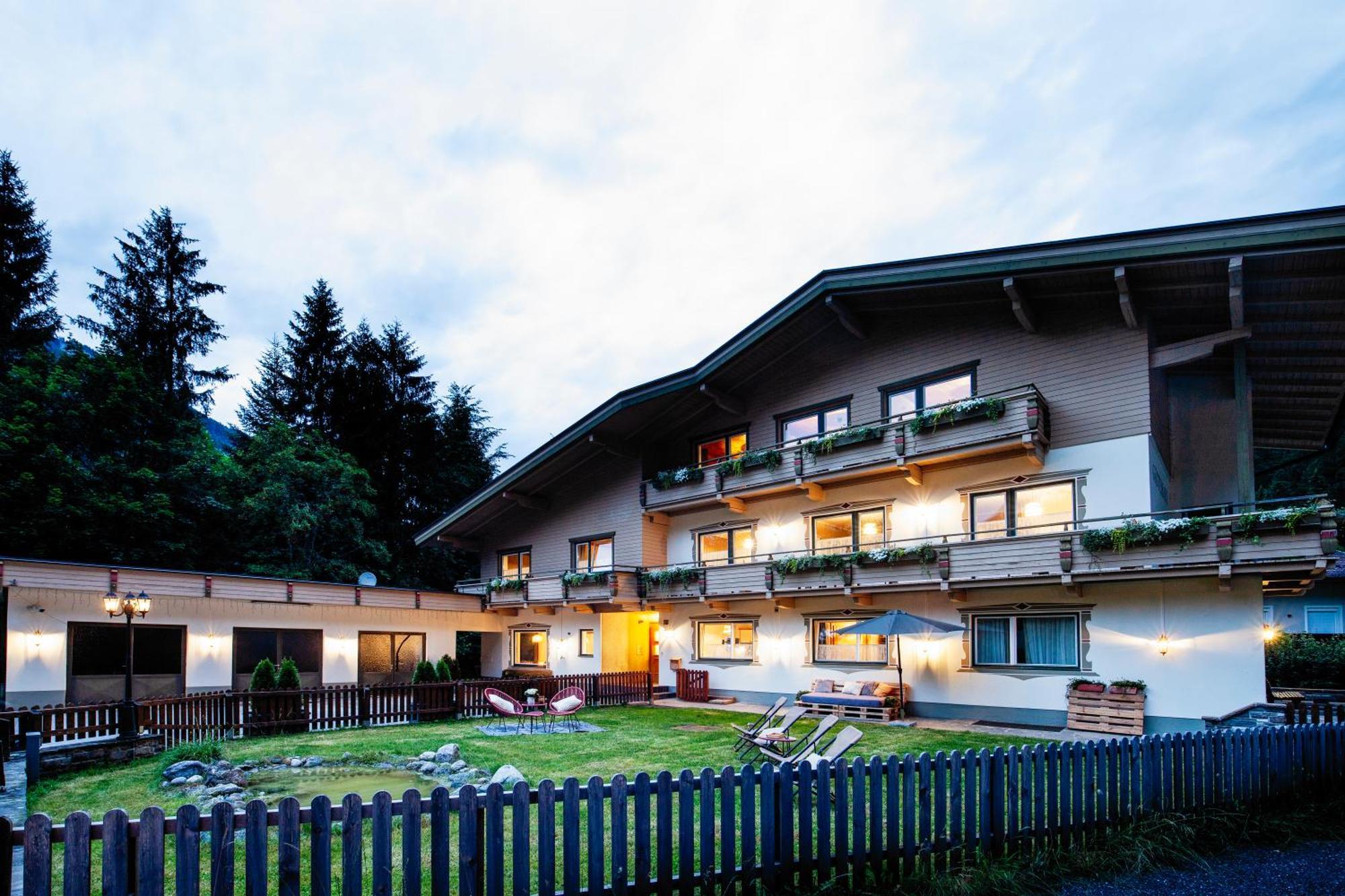 Pinetree Lodge 메이른호픈 외부 사진