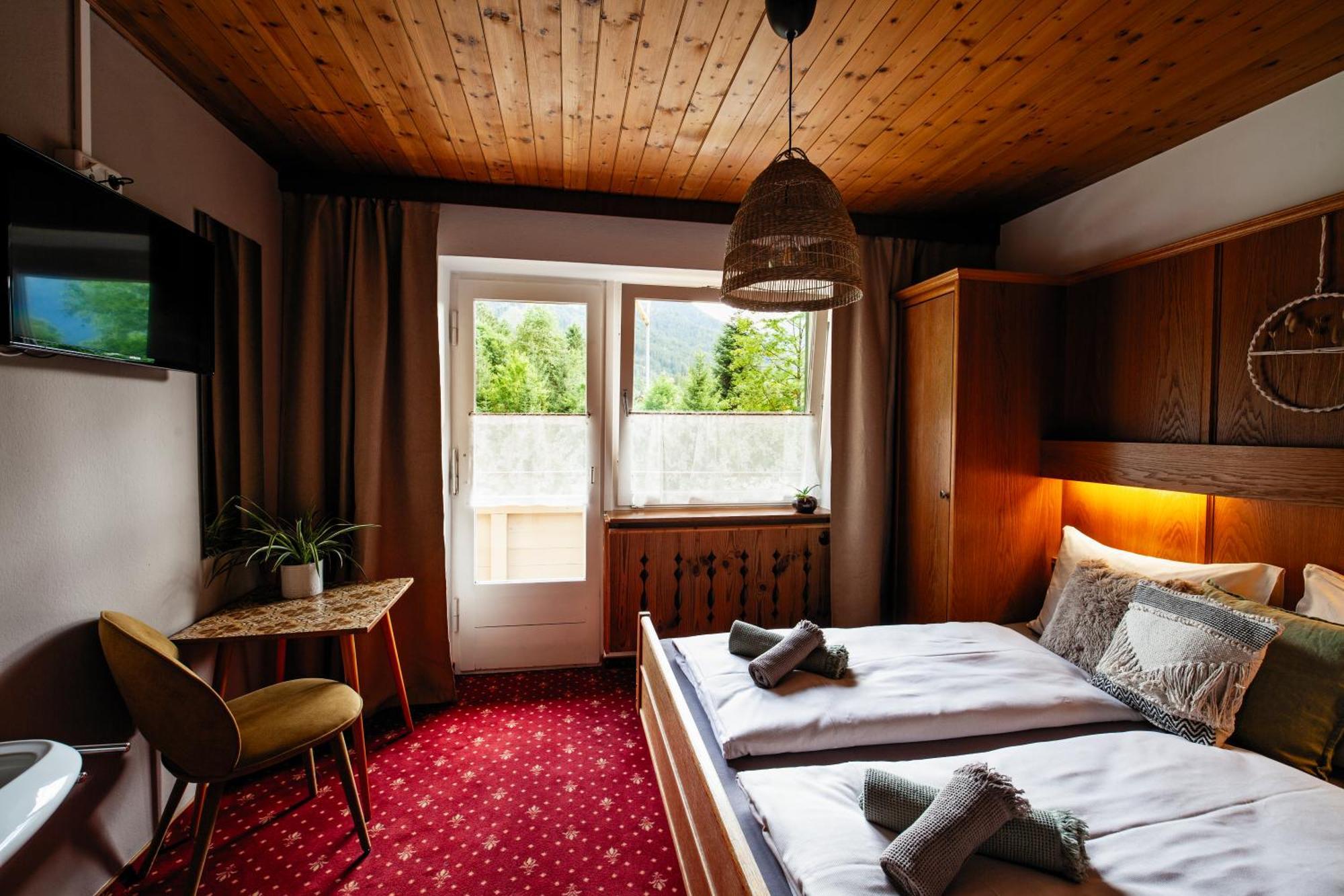 Pinetree Lodge 메이른호픈 외부 사진