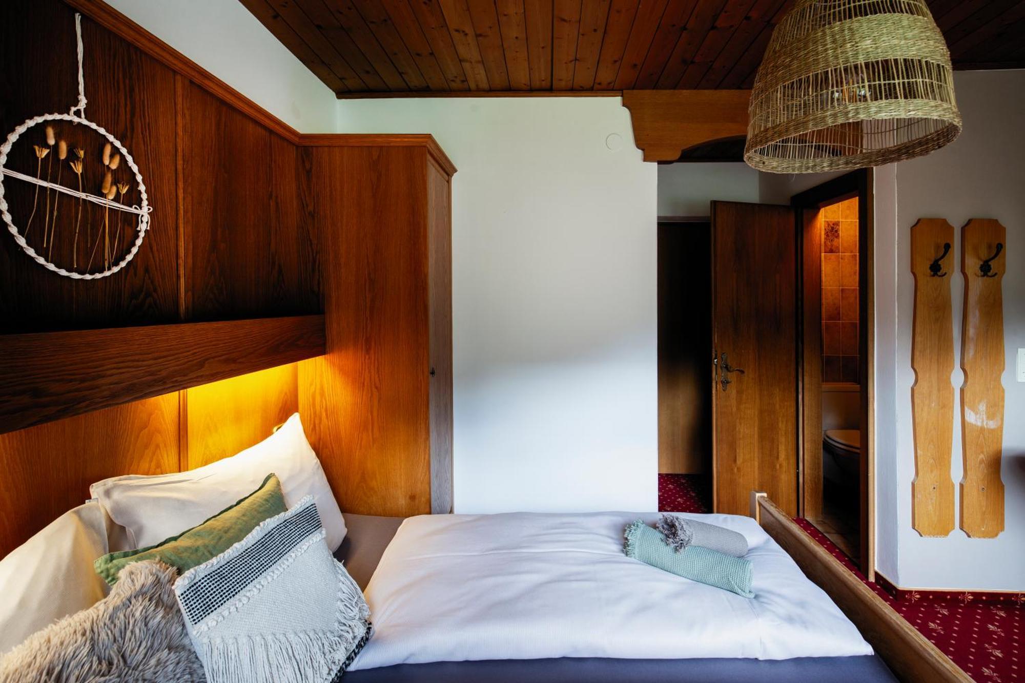Pinetree Lodge 메이른호픈 객실 사진