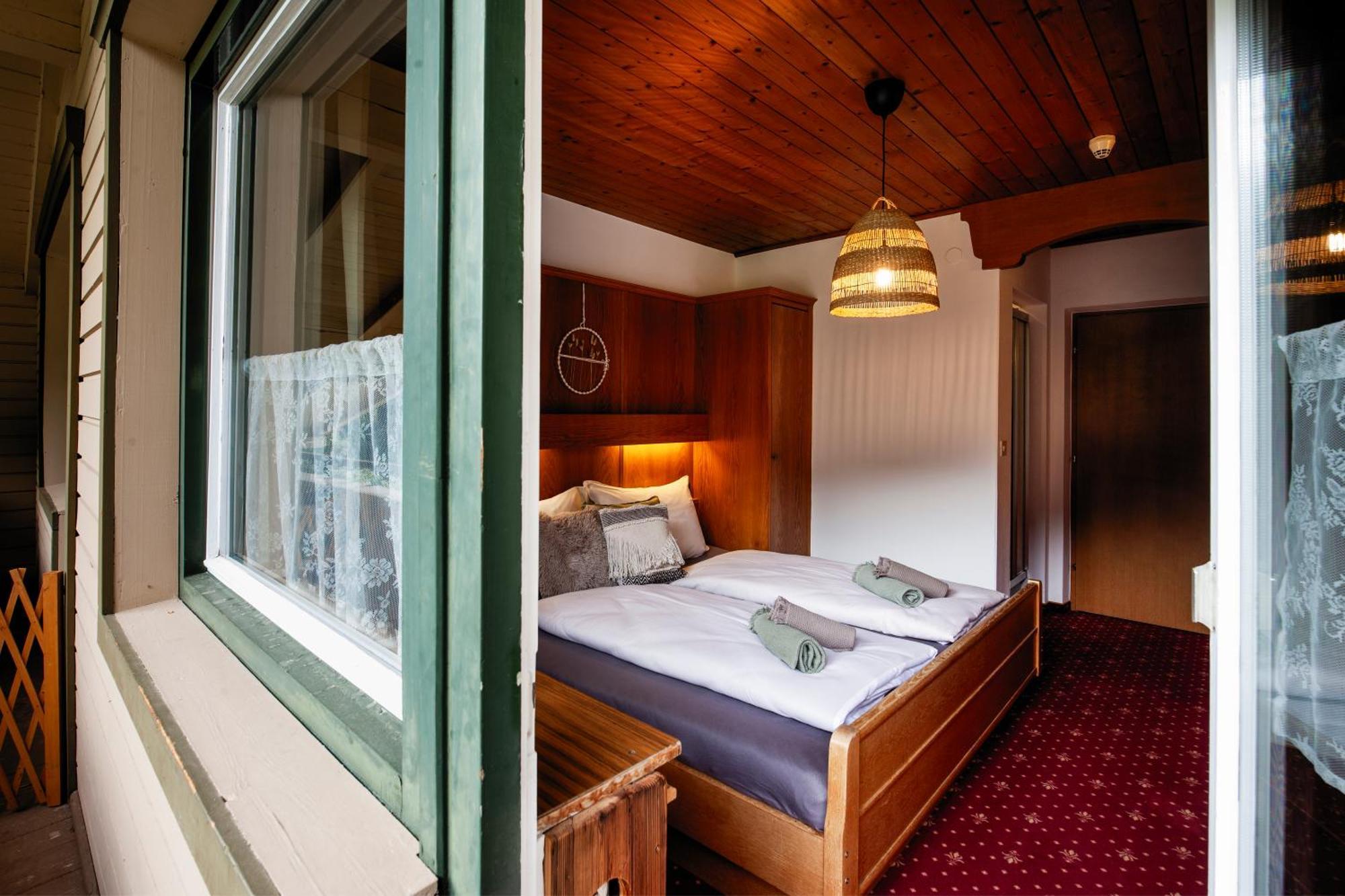 Pinetree Lodge 메이른호픈 외부 사진